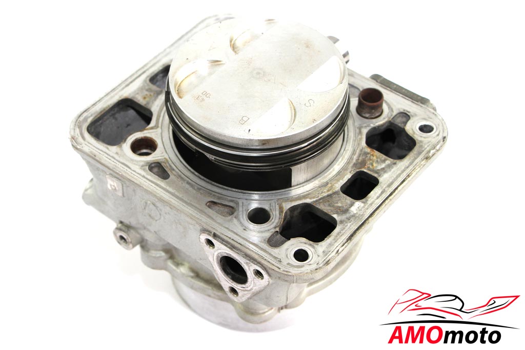Ducati 748 Desmoquattro Cylinder with Piston Class B 